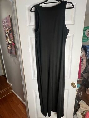 Black Sleeveless Maxi Dress